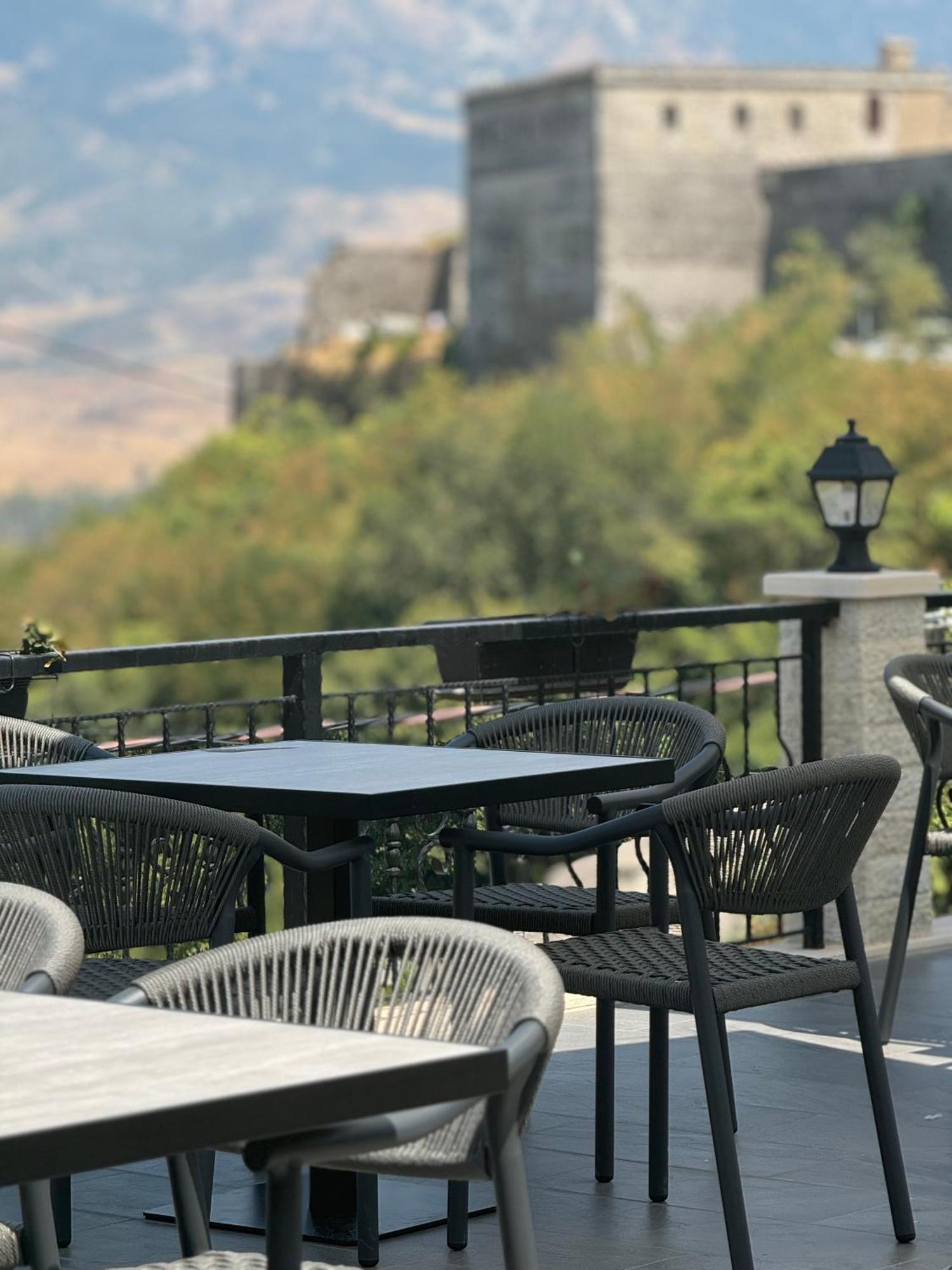 Castle Hotel Gjirokastër 外观 照片