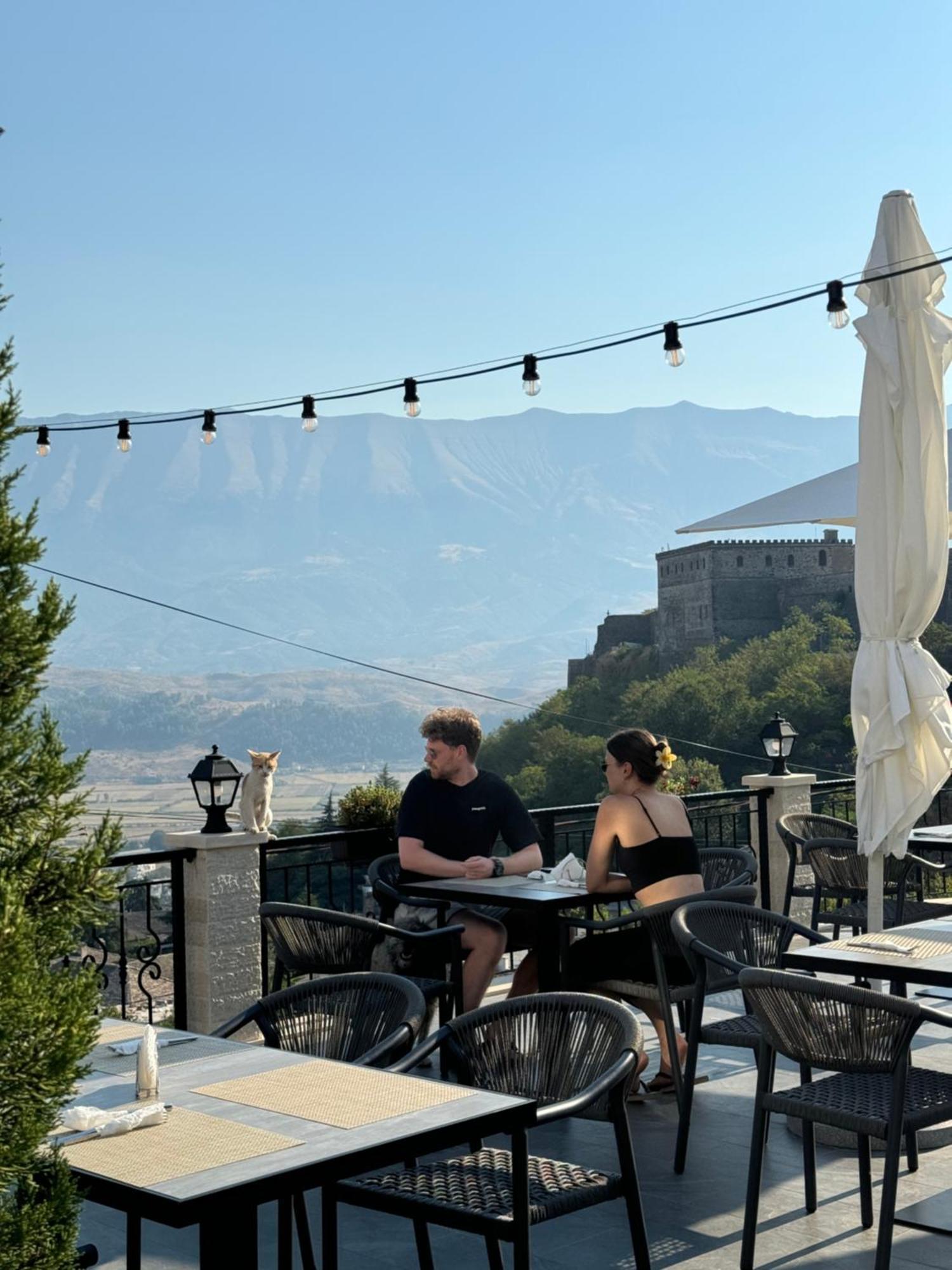 Castle Hotel Gjirokastër 外观 照片