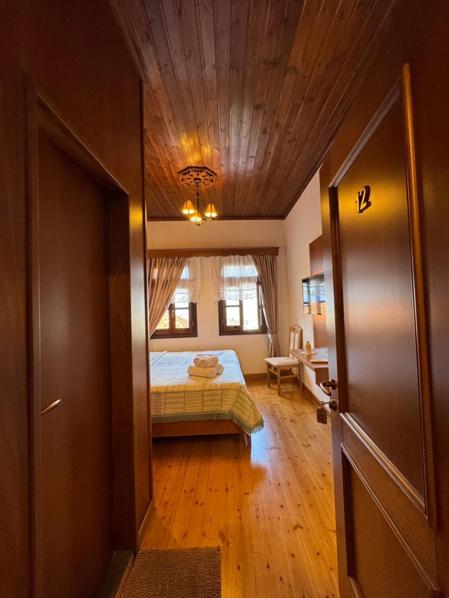 Castle Hotel Gjirokastër 外观 照片