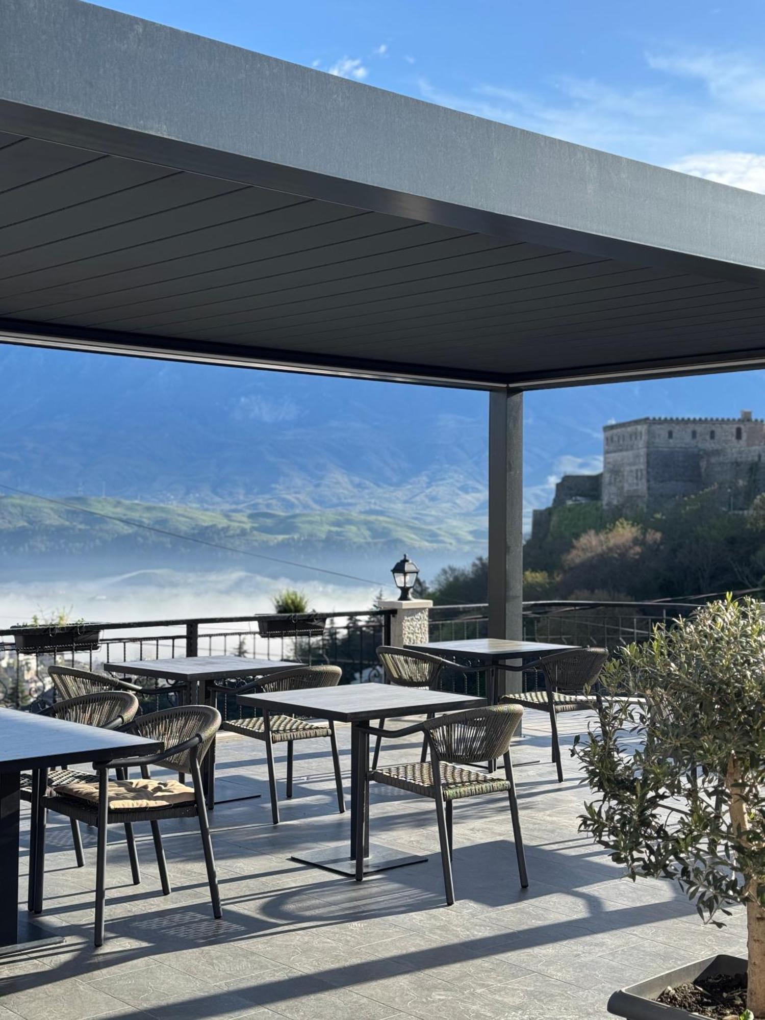 Castle Hotel Gjirokastër 外观 照片