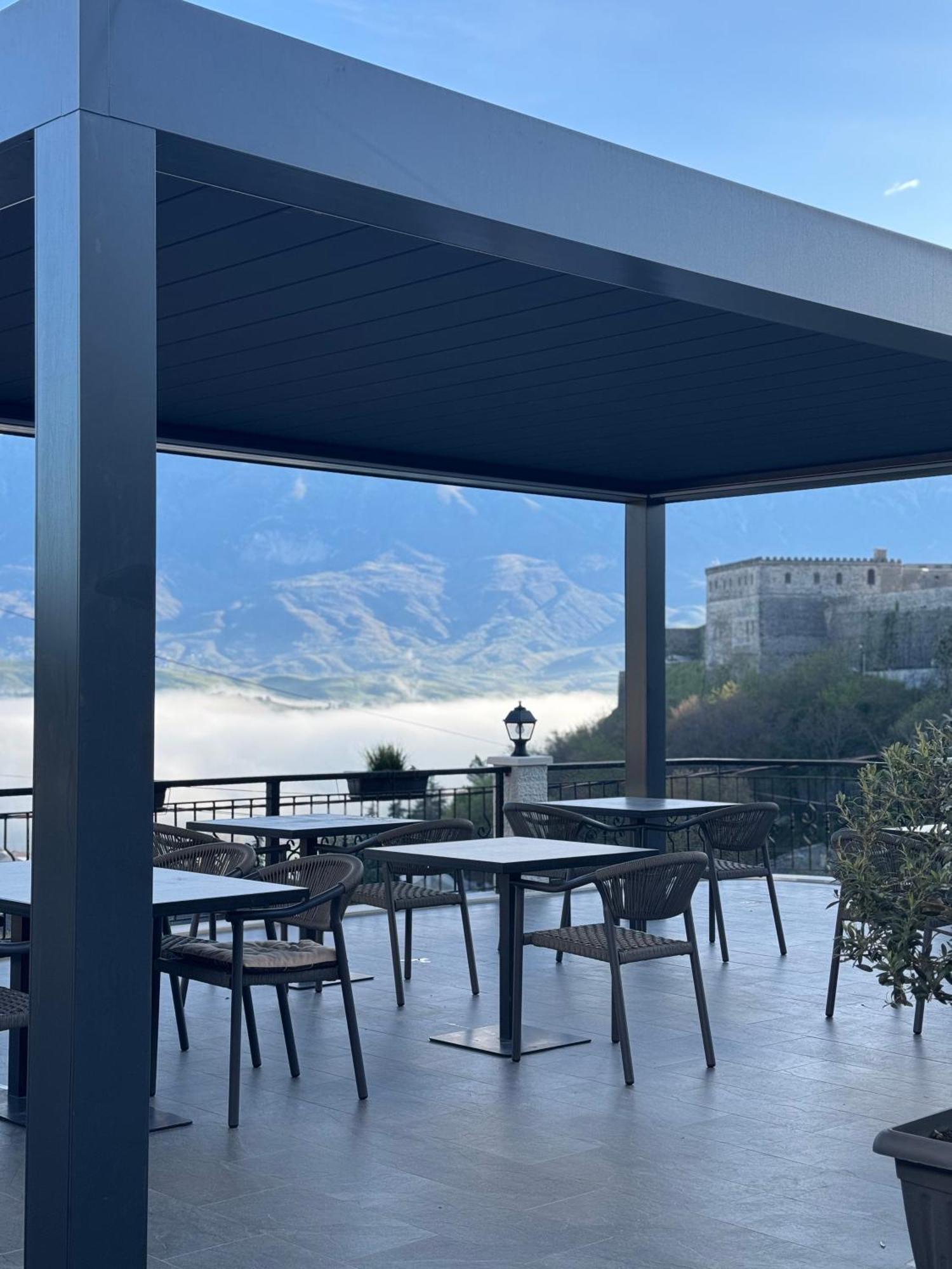 Castle Hotel Gjirokastër 外观 照片